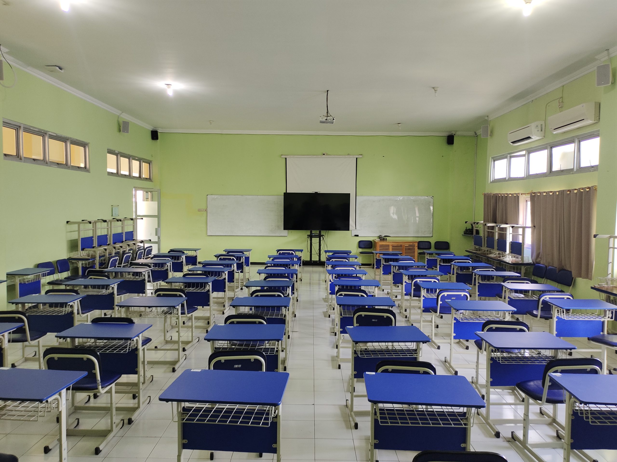 Ruang C.303