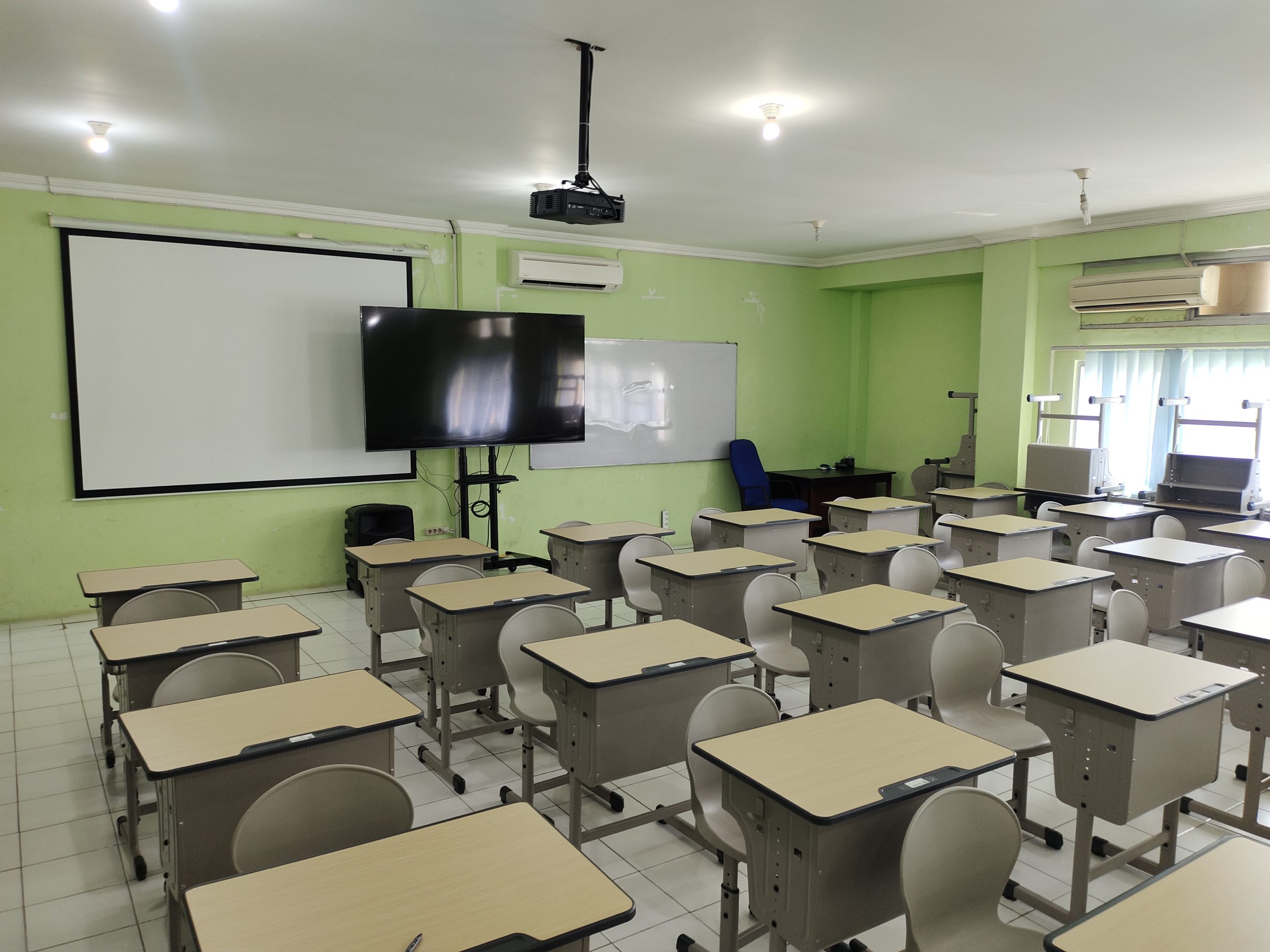 Ruang E.302